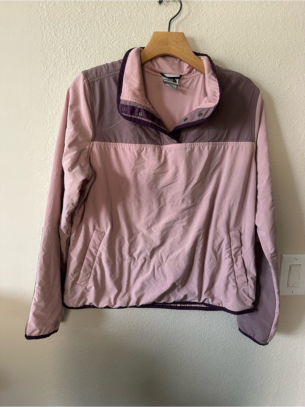 The North Face Women's. Two-Tone Pink Pullover Anorak L/ NWOT 1404